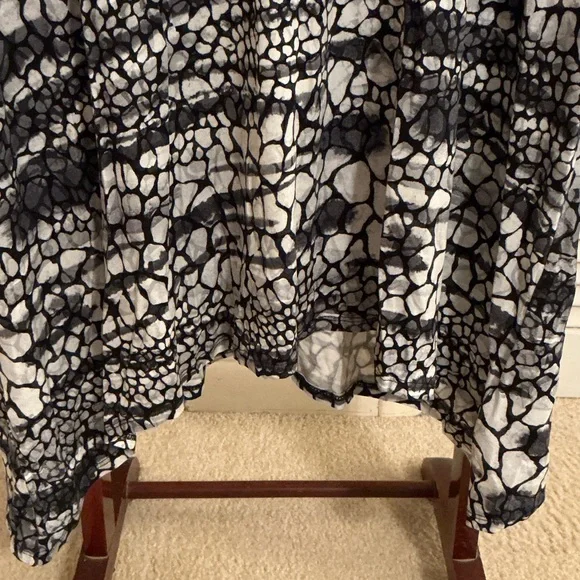 Ruby Rd. Monochrome Textured Tunic - Picture 3 of 4